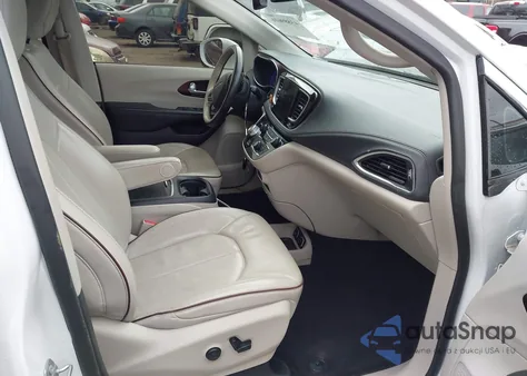 2020 Chrysler Pacifica Limited from USA, damaged, VIN 2C4RC1GG5LR283836